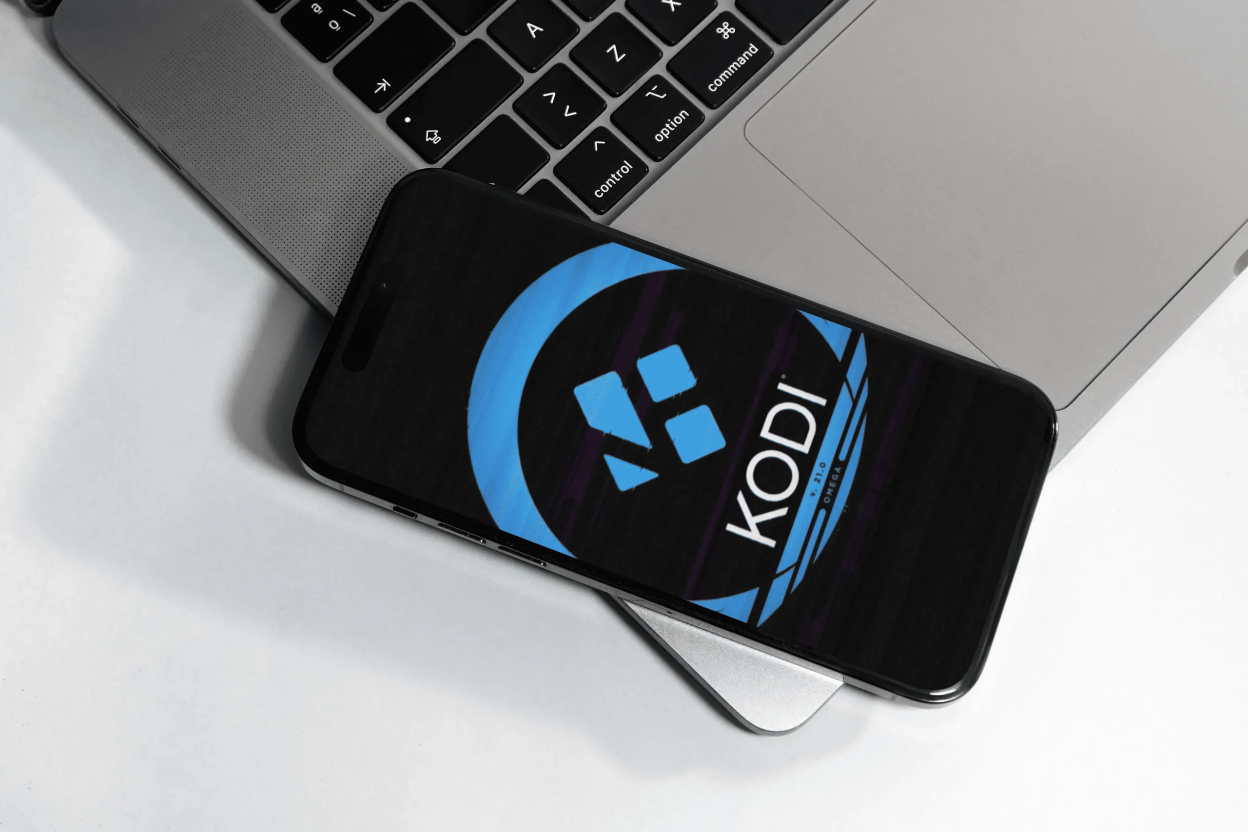 Como Baixar e Configurar o Kodi no Celular (Android e iPhone)