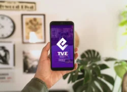 TV Express: como baixar em celulares Android e iPhones? By9L8QovR_11zon